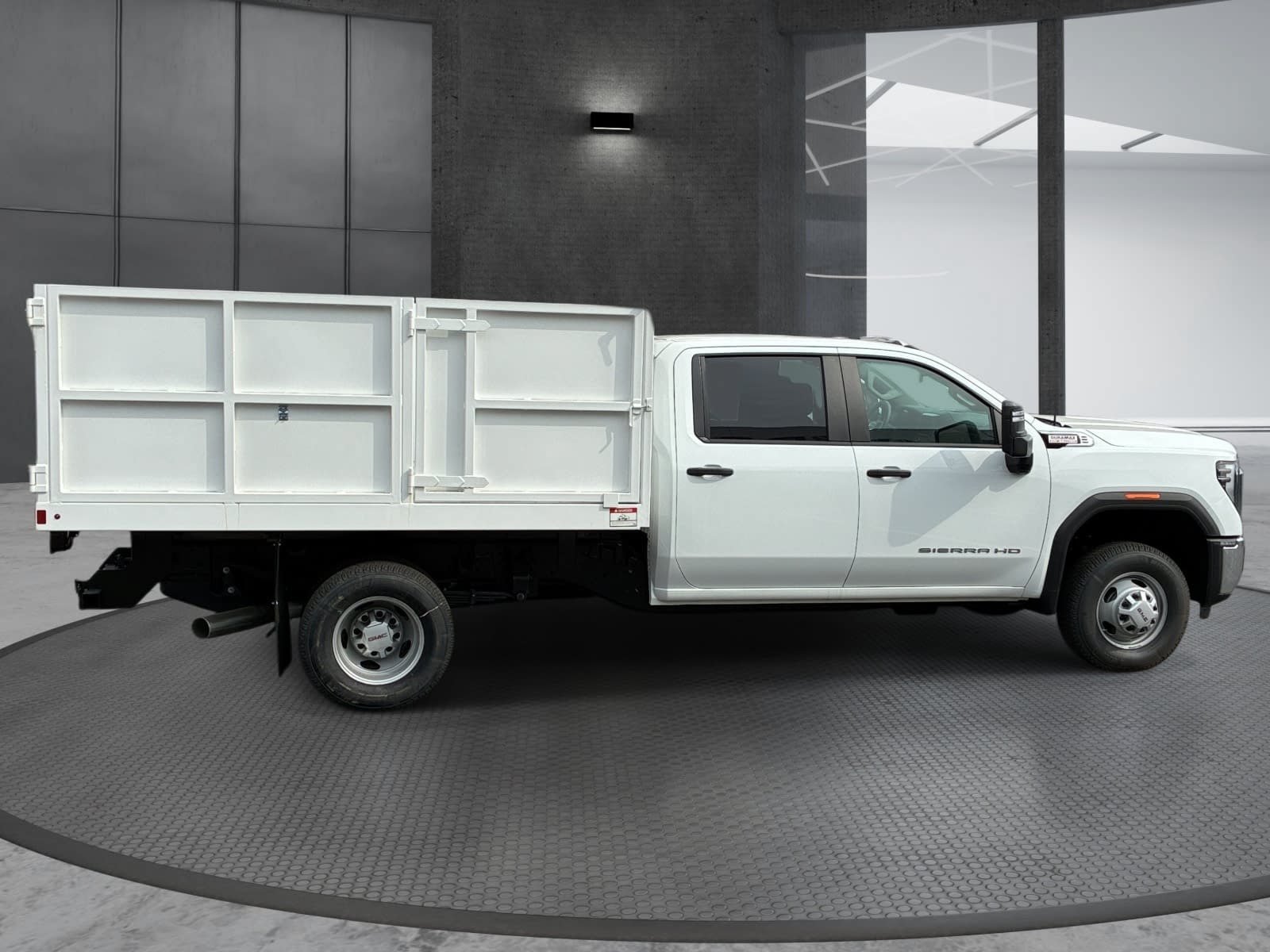 Used 2025 GMC Sierra 3500 Pro w/ Convenience Package AWD/4WD image 4