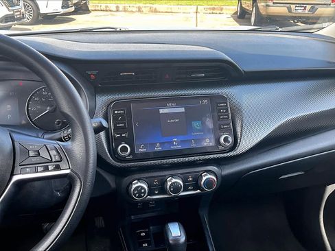 Certified 2023 Nissan Kicks SV image 7