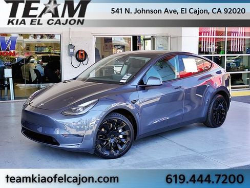 Used 2022 Tesla Model Y Long Range AWD/4WD image 1