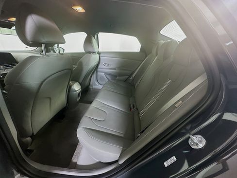 Used 2024 Hyundai Elantra SEL image 28