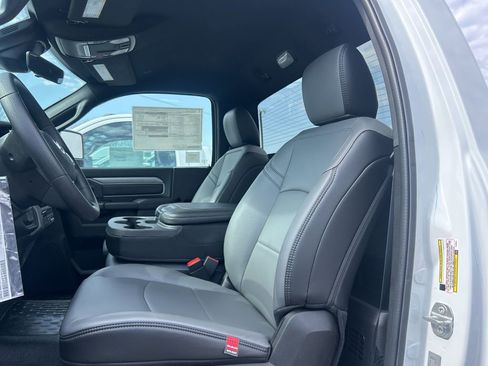 New 2026 RAM 5500 Tradesman AWD/4WD image 3