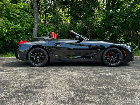 Used 2025 BMW Z4 M40i w/ Edition RWD image 9