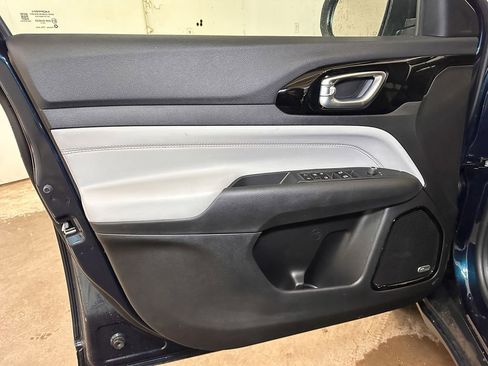 New 2026 Jeep Compass Limited w/ Sun, Sound & Navigation Group AWD/4WD image 18