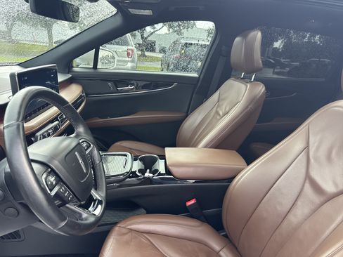 Used 2023 Lincoln Nautilus Reserve FWD image 13