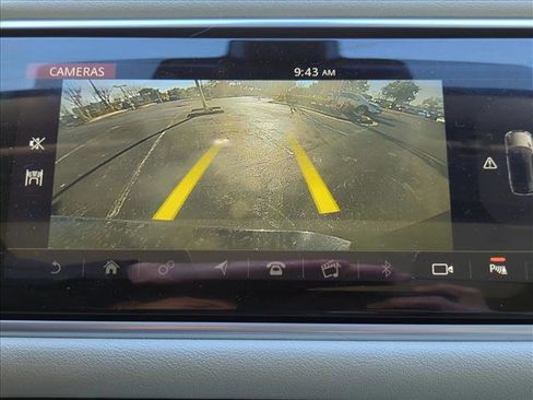 Used 2020 Land Rover Range Rover Sport HSE image 10