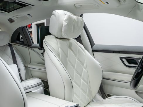 Used 2023 Mercedes-Benz Maybach S 680 4MATIC image 24