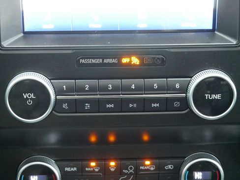 Used 2021 Ford Expedition XLT w/ Black Accent Package image 20