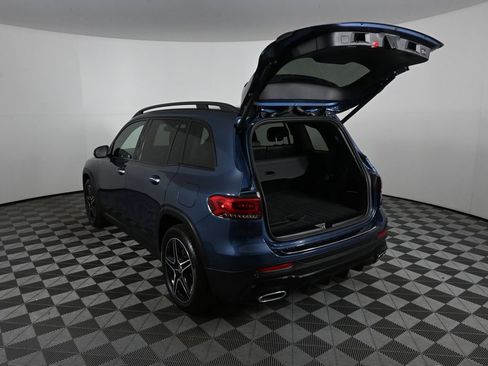 Used 2022 Mercedes-Benz GLB 250 image 32