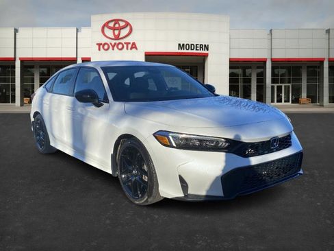 Used 2025 Honda Civic Sport image 3