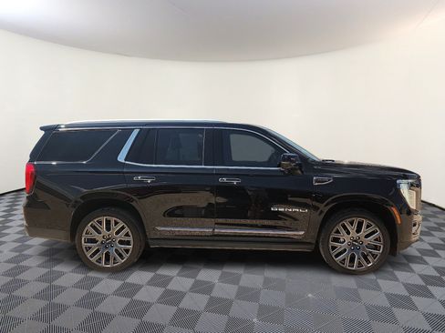 Used 2025 GMC Yukon Denali Ultimate AWD/4WD image 5
