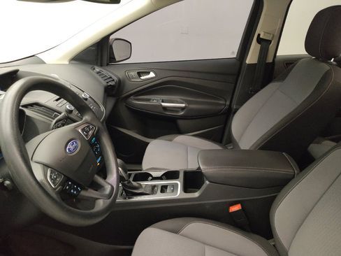Used 2018 Ford Escape SE w/ Ford Safe & Smart Package FWD image 17
