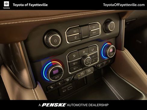 Used 2021 Chevrolet Tahoe High Country image 35