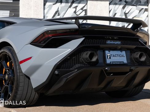 Used 2024 Lamborghini Huracan Tecnica image 14