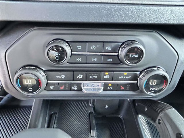New 2026 Ford Bronco Raptor w/ Interior Carbon Fiber Pack AWD/4WD image 19
