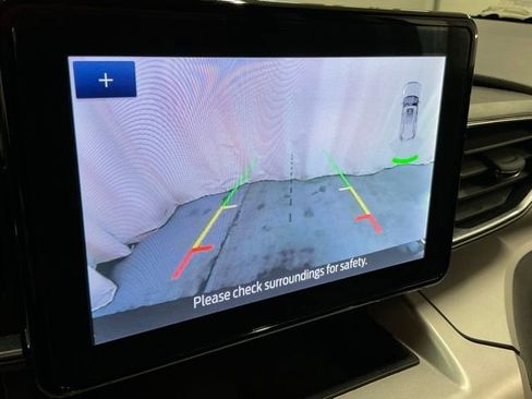 Used 2023 Ford Explorer XLT w/ Equipment Group 202A image 27