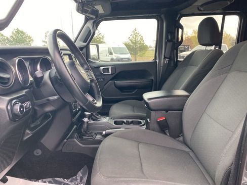 Used 2022 Jeep Wrangler Unlimited Sport AWD/4WD image 12