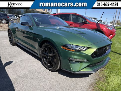 Used 2022 Ford Mustang GT Premium w/ Black Accent Package RWD image 1