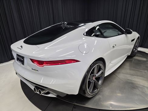 Used 2016 Jaguar F-TYPE R image 48