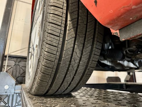 Used 2003 Ford Thunderbird image 73