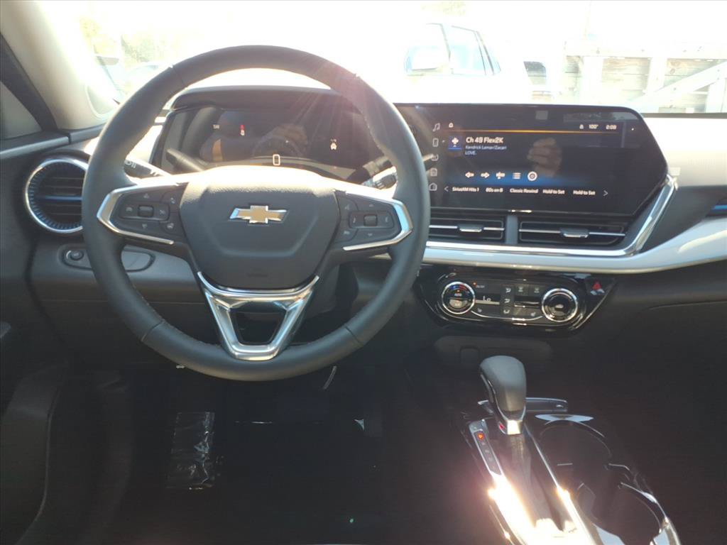 New 2026 Chevrolet Trax LT w/ LT Convenience Package FWD image 13
