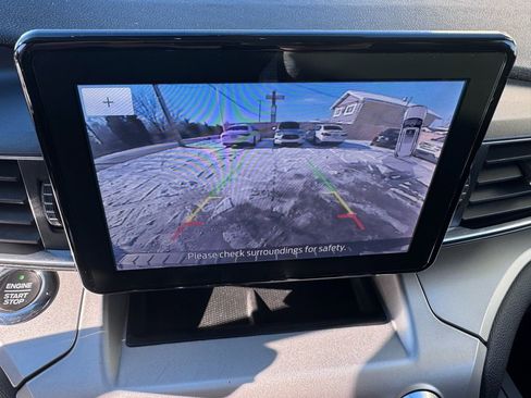 Used 2021 Ford Explorer XLT w/ Equipment Group 202A image 24