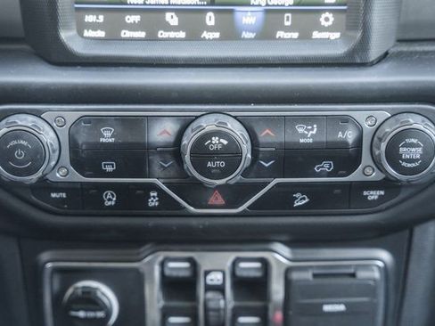 Used 2021 Jeep Wrangler Unlimited Sport image 30