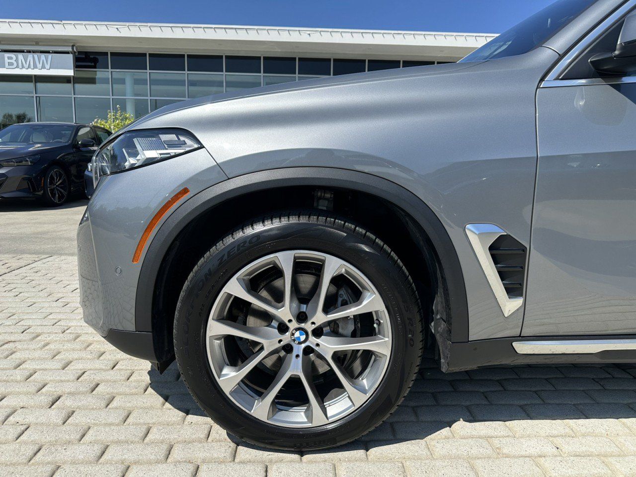 Used 2024 BMW X5 sDrive40i w/ Parking Assistance Package RWD image 7