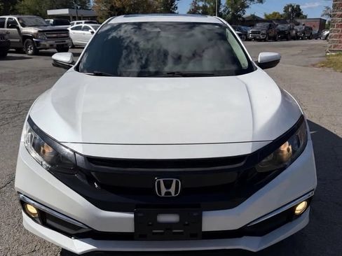 Used 2019 Honda Civic EX image 2