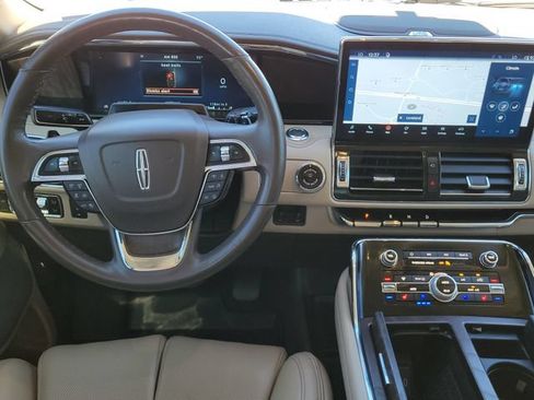 Used 2023 Lincoln Navigator L Reserve AWD/4WD image 10
