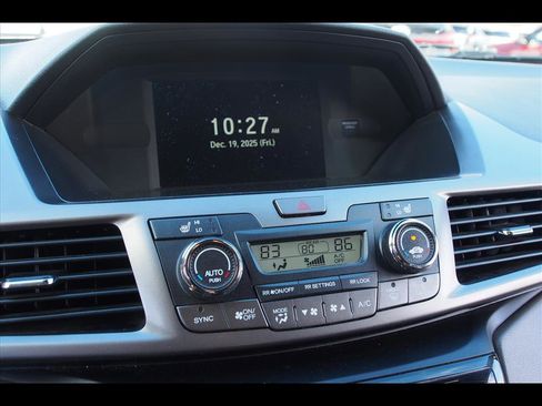 Used 2015 Honda Odyssey Touring image 31