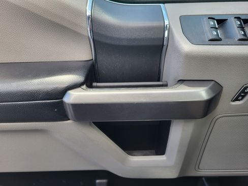 Used 2022 Ford F550 4x4 SuperCab Super Duty image 18