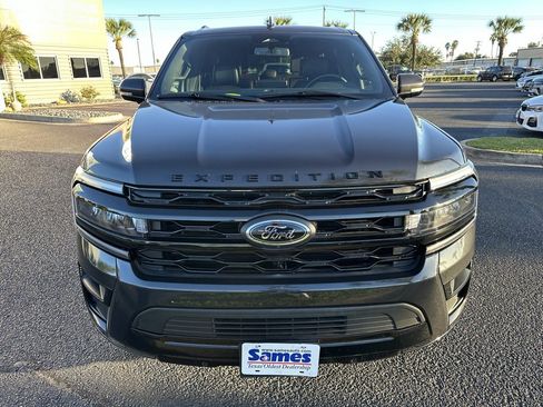 Used 2022 Ford Expedition Limited image 9