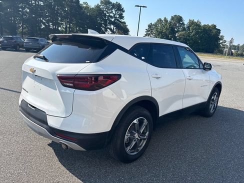 Used 2025 Chevrolet Blazer LT AWD/4WD image 10