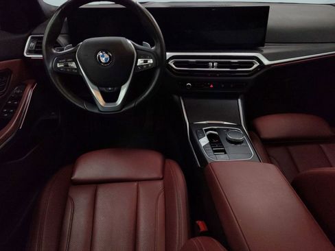 Used 2023 BMW 330i Sedan w/ Premium Package image 24