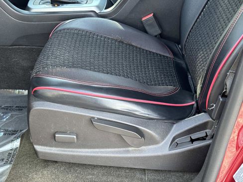 Used 2017 Chevrolet Colorado LT image 18