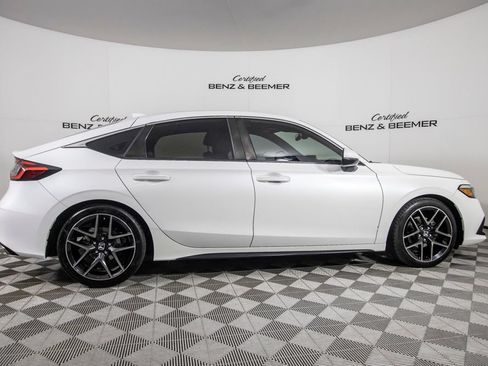 Used 2023 Honda Civic Sport Touring image 4