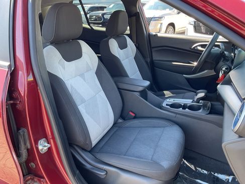Used 2024 Chevrolet Trax LS FWD image 21