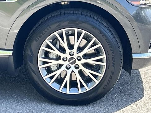 Used 2025 Genesis GV80 2.5T Standard AWD/4WD image 9