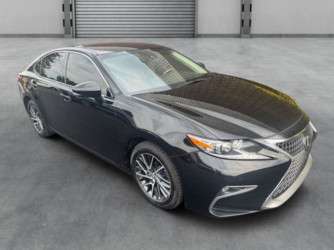 Used 2017 Lexus ES 350 w/ Navigation System Package FWD image 29