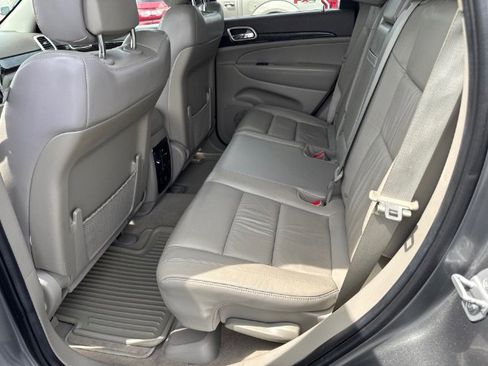 Used 2013 Jeep Grand Cherokee Laredo AWD/4WD image 13