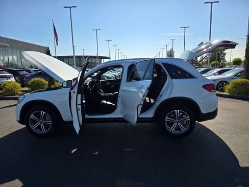 Used 2020 Mercedes-Benz GLC 300 4MATIC image 11