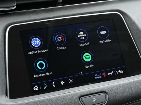 Used 2023 Cadillac XT4 Luxury w/ Cold Weather Package FWD image 34