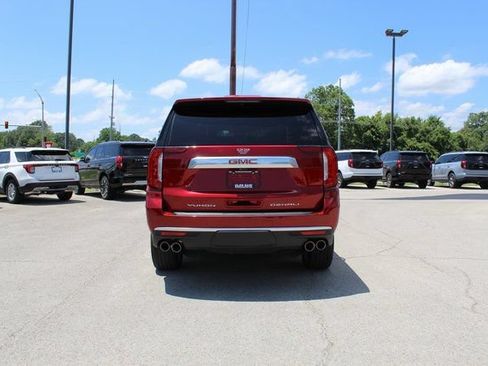 Used 2024 GMC Yukon Denali w/ Advanced Technology Package AWD/4WD image 4