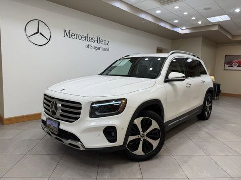 Certified 2025 Mercedes-Benz GLB 250 image 1