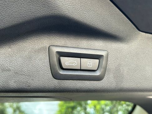 Used 2024 BMW X7 xDrive40i image 50