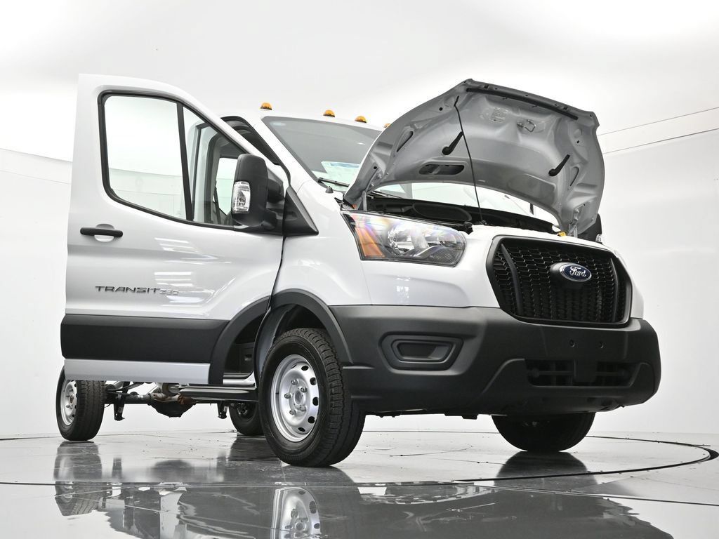 New 2025 Ford Transit 250 w/ Upfitter Package RWD image 44