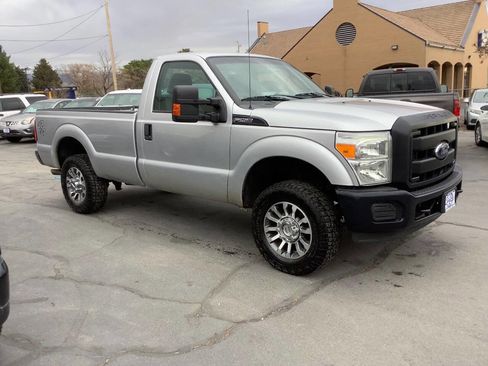 Used 2016 Ford F250 XL w/ Power Equipment Group image 8