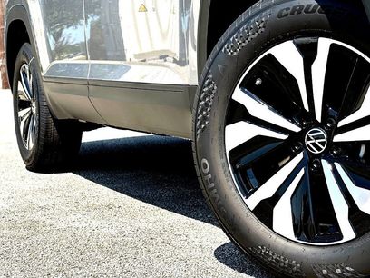 New 2026 Volkswagen Atlas SE