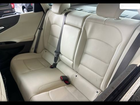Used 2021 Chevrolet Malibu Premier FWD image 5