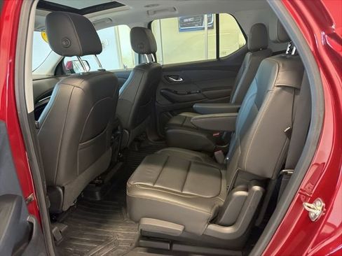 Used 2020 Chevrolet Traverse LT w/ LT Premium Package image 19